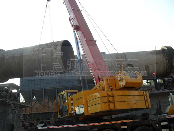 遼寧丹東頁巖陶?；剞D窯安裝現場